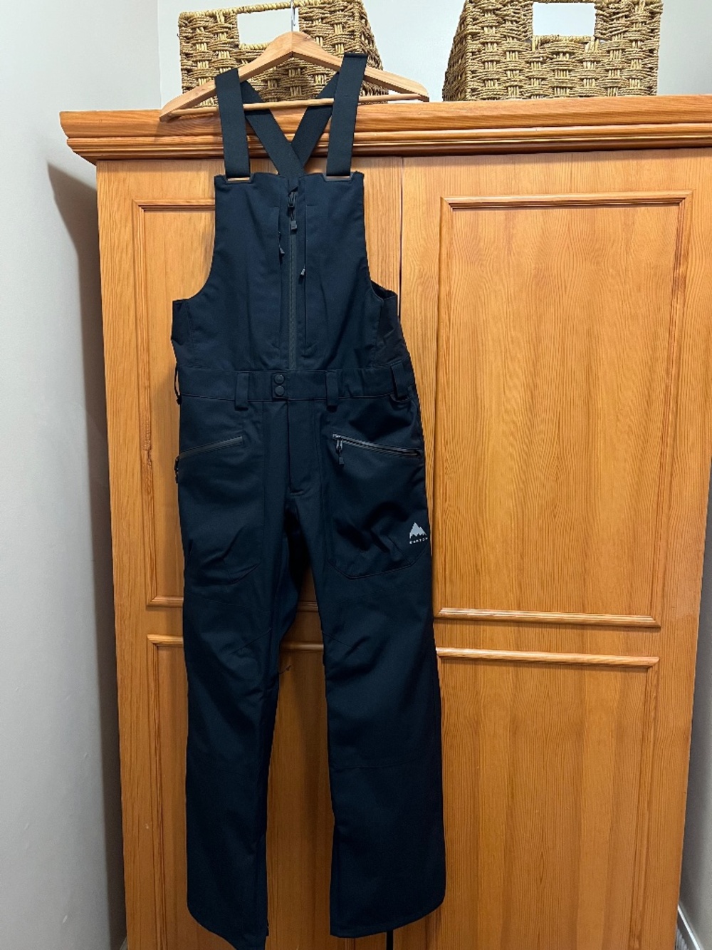 Burton Reserve Bib Snowboard Pants XS True Black